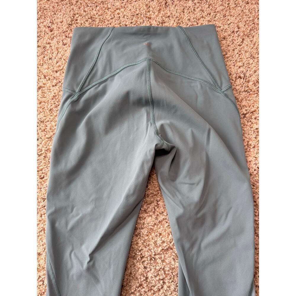 LULULEMON ALIGN No Line, High Rise Leggings, Green/Gray; size 6 - Picture 10 of 12